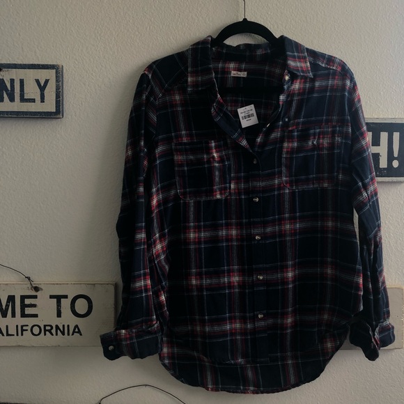 Hollister Tops - SOLD❗️BRAND NEW W/TAGS HOLLISTER FLANNEL